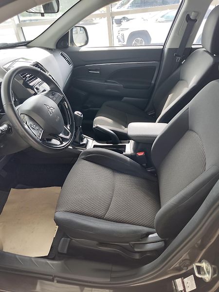 Mitsubishi ASX (2020) 2.0i 110kW Invite 2WD - fotka 9 z 20