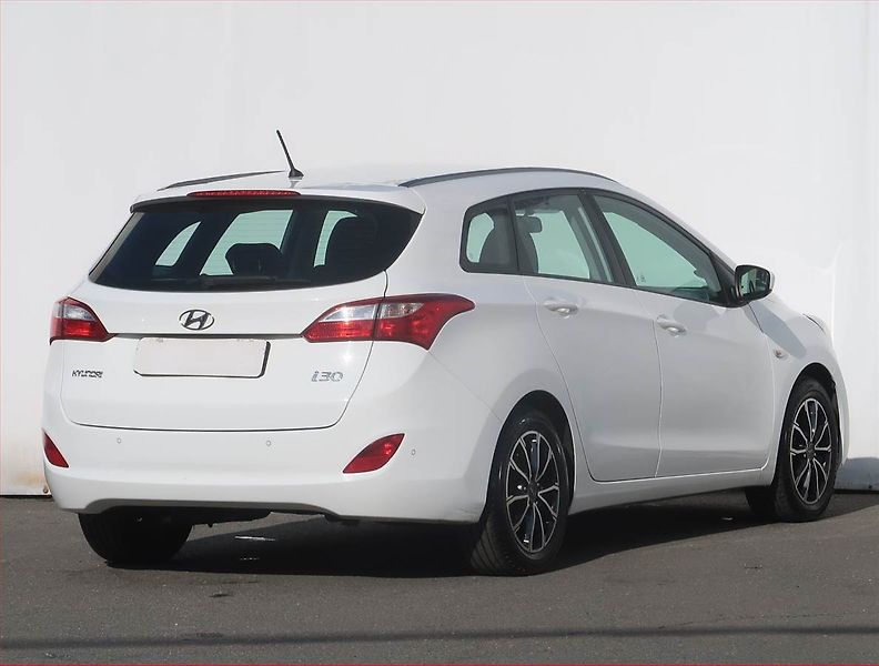 Hyundai i30 (2016) 1.6 CRDi, Serv.kniha, Tempomat - fotka 5 z 17