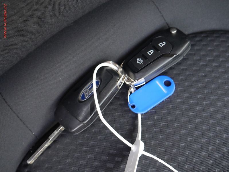 Ford Focus (2019) 1.5TDCi, ČR, LED, AC - fotka 19 z 19