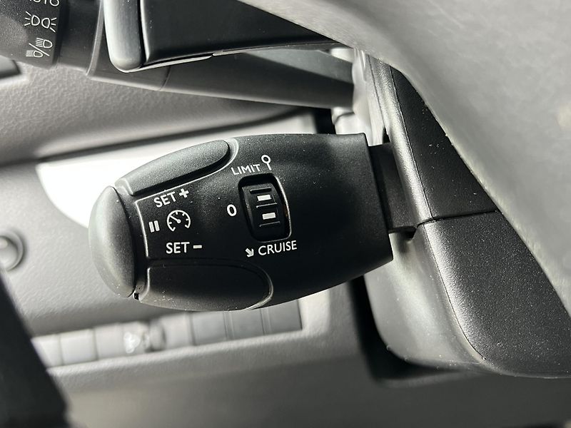 Citroën SpaceTourer (2022) 2.0HDi 130kW AUTOMAT DPH - fotka 18 z 22
