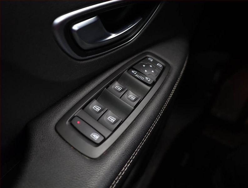 Renault Grand Scénic (2019) 1.3 TCe, Automat, 7 míst - fotka 17 z 21