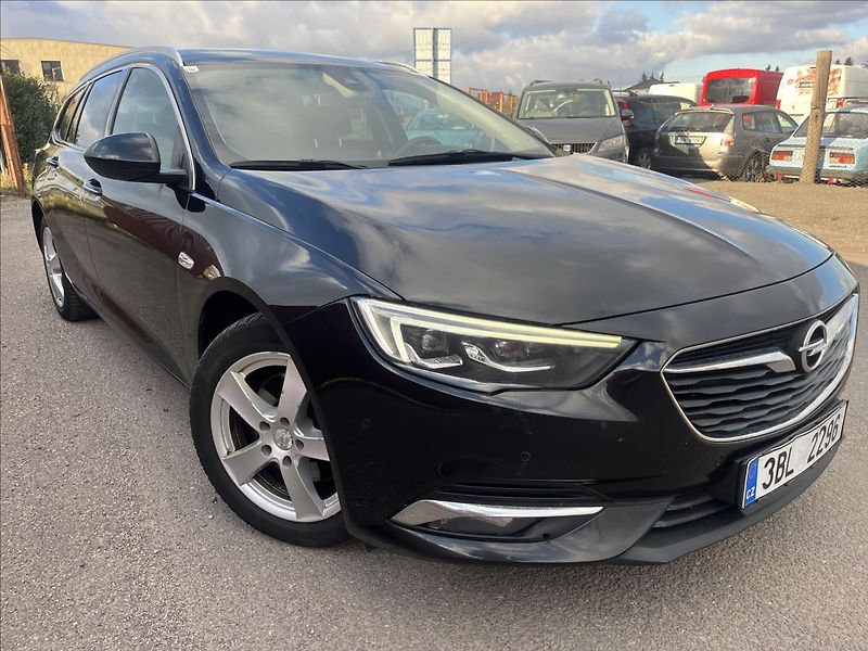Opel Insignia 1,6 CDTi 100kW SPORTS TOURER - fotka 39 z 43