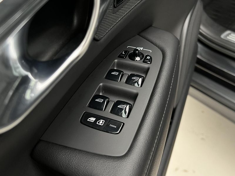 Volvo V90 CC B4 AWD PLUS AUT  - fotka 16 z 42