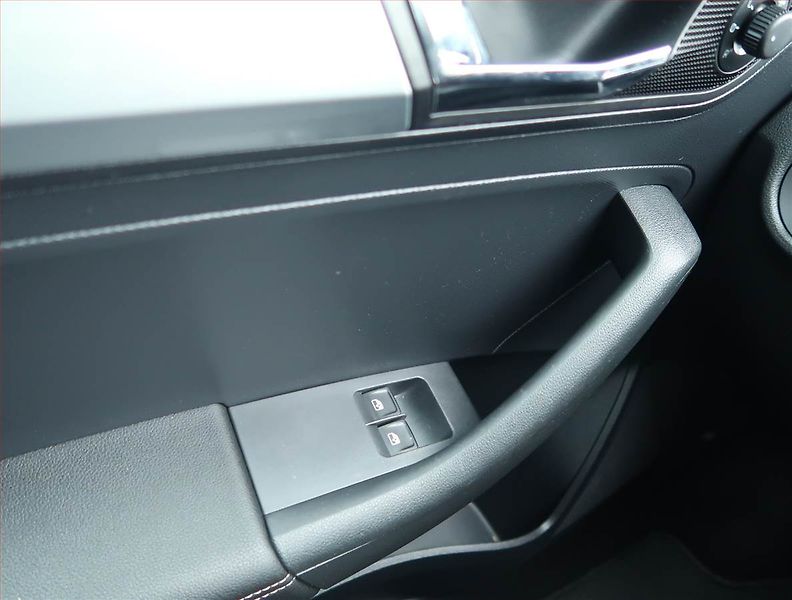 Škoda Rapid (2018) Ambition Plus 1.0 TSI - fotka 15 z 15