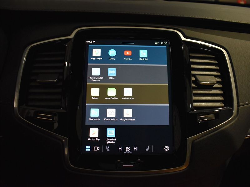 Volvo XC90 2,0 B5 AWD Plus Pano,Ventilace - fotka 20 z 26