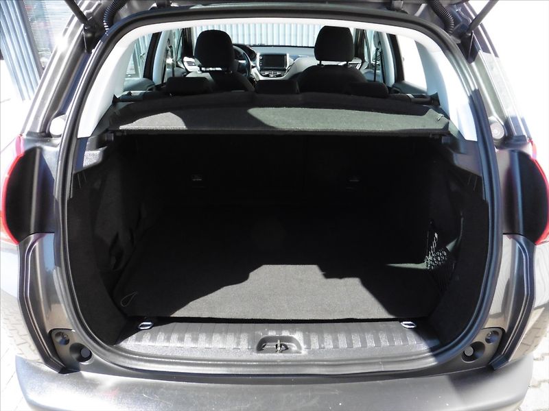 Peugeot 2008 1,2 Allure Navi, 1.maj.. - fotka 5 z 18