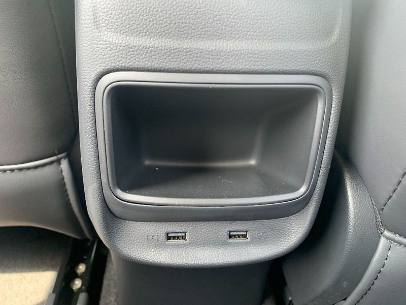 MG ZS Elegance 1.0 TGI 82kW 6MT - fotka 15 z 16