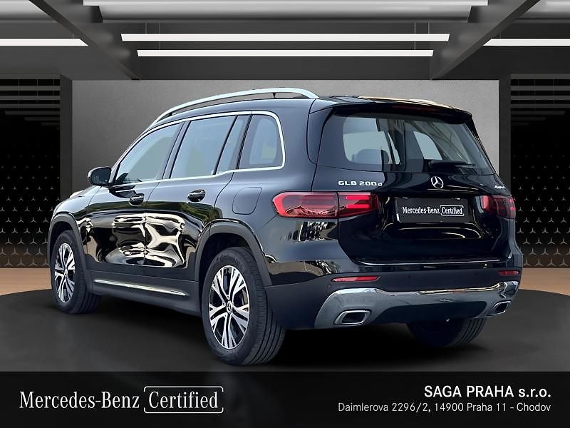 Mercedes-Benz GLB 200 d 4MATIC - fotka 7 z 18