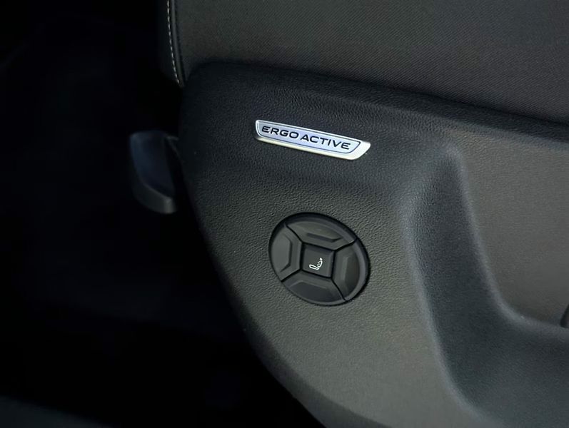 Volkswagen Tayron TDI 4M R-Line HuD Pano 360 IQ - fotka 23 z 34