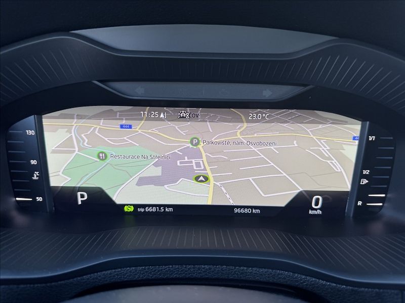 Škoda Karoq 1,5 TSI STYLE DPH 1maj původČR - fotka 27 z 50
