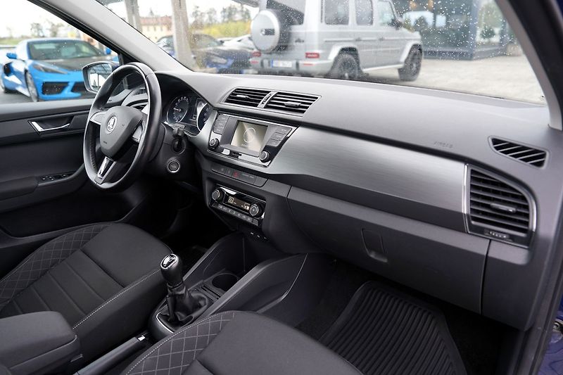 Škoda Fabia 1.4 TDI 77kW Style/ČR/klima - fotka 24 z 37