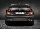BMW M760Li xDrive.