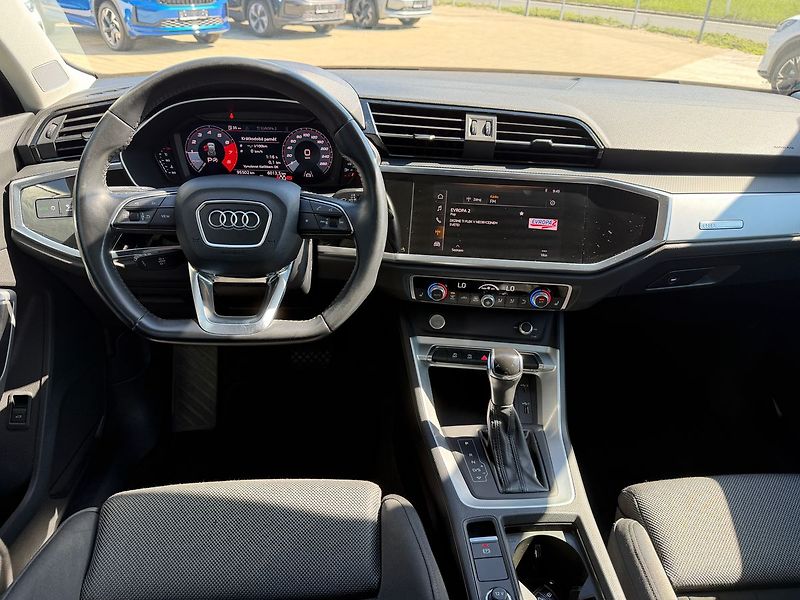 Audi Q3 Advanced  35TFSI 110kW Stronic - fotka 19 z 20