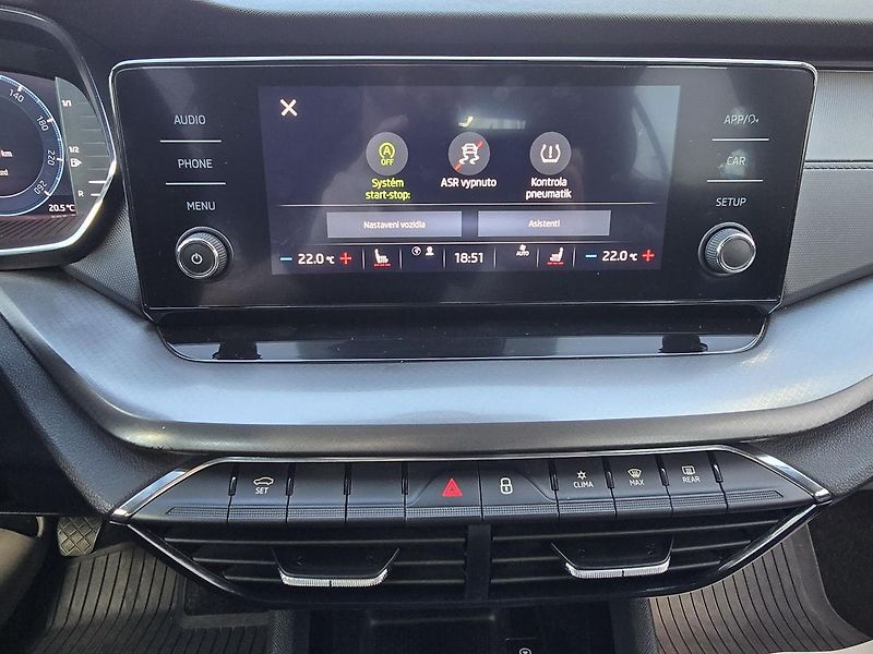Škoda Octavia 85kW 1.Maj. ČR LED NAVI - fotka 38 z 44
