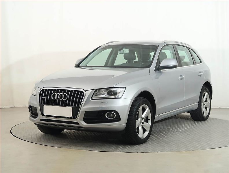 Audi Q5 (2014) basis 3.0 TDI - fotka 2 z 14