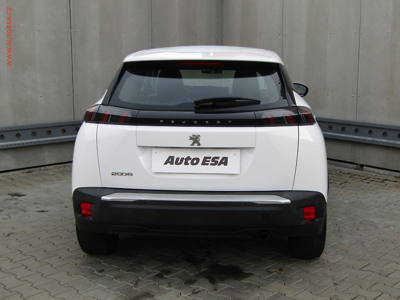 Peugeot 2008 (2020) 1.2 PT, 1.maj,ČR, Active - fotka 5 z 19