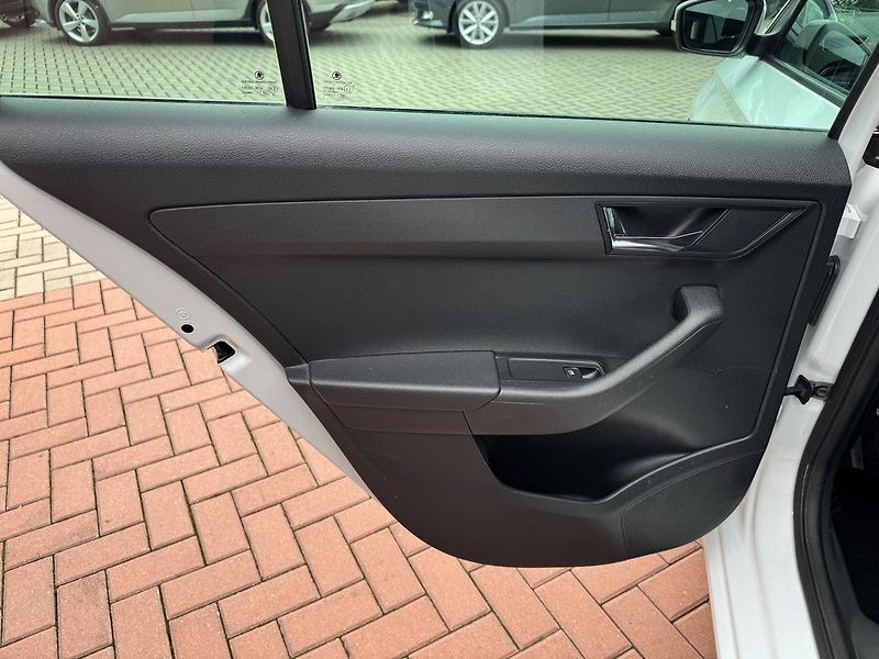 Škoda Fabia (2017) 1.2TSi Style Digi Klima - fotka 22 z 50
