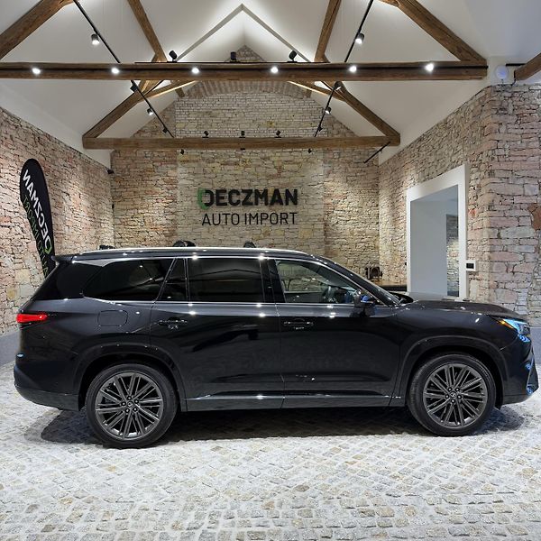 Lexus TX 550h+ (2025) 3.5 V6 Plug-in Hybrid - fotka 5 z 41