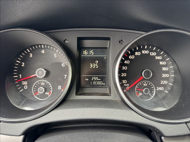 Volkswagen Golf 1,4 i 16V TRENDLINE 1.maj. ČR - fotka 33 z 50