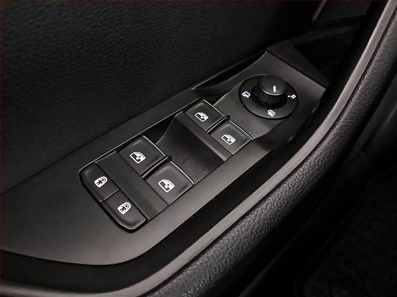 Škoda Superb (2019) 2.0 TDI, 4X4, Automat, Kůže - fotka 26 z 28
