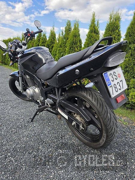 Suzuki GS 500 (2004) - fotka 13 z 15