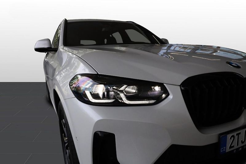 BMW X3 xDrive30i - fotka 18 z 24