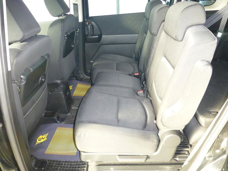 Mazda 5 (2009) 1,8I-DIGI*TAŽNÉ+KOLA*ALU*7MÍST - fotka 12 z 24
