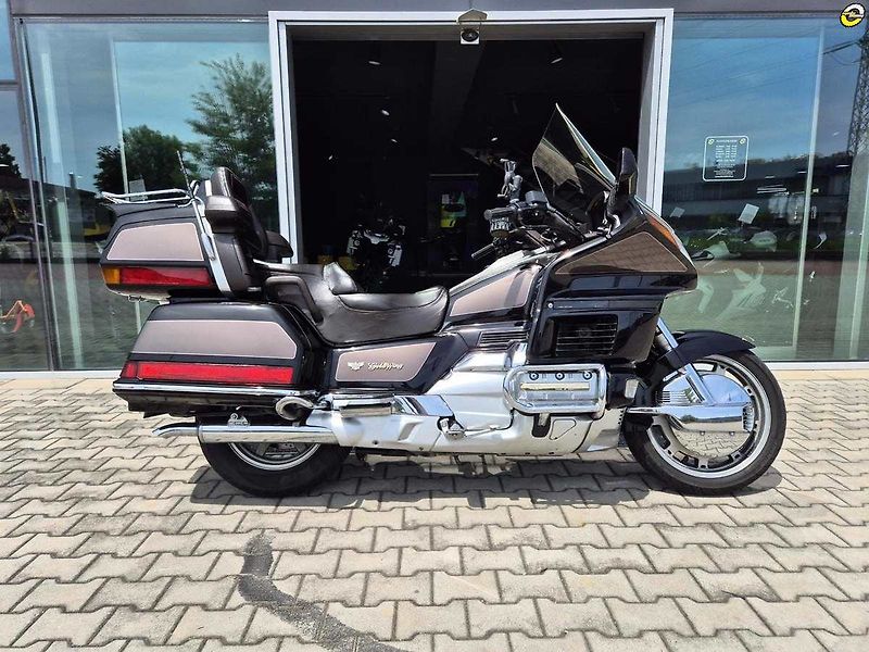Honda GL 1500 Gold Wing SE (1993) - fotka 3 z 24