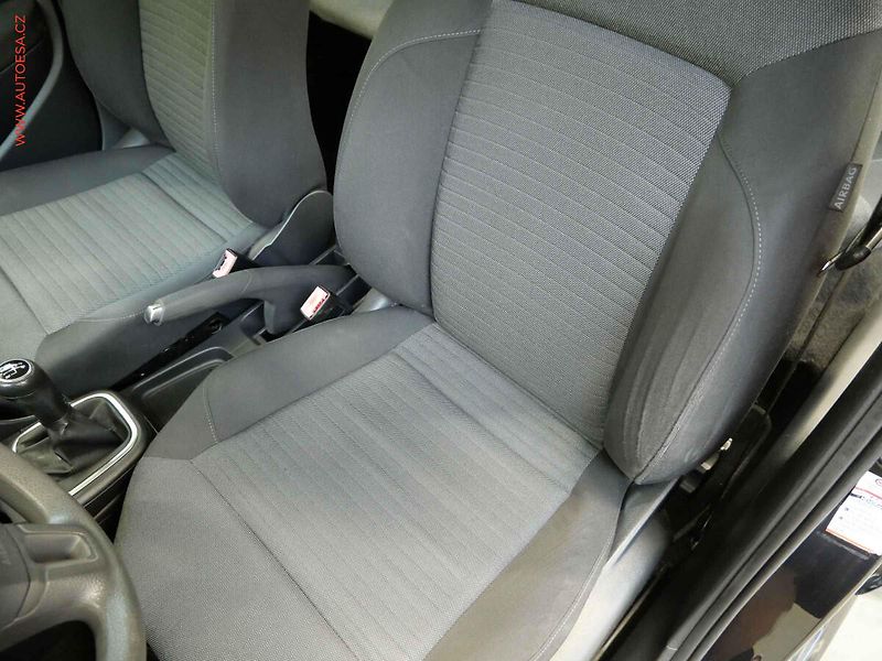 Volkswagen Polo (2011) 1.2 12V, AC - fotka 9 z 16