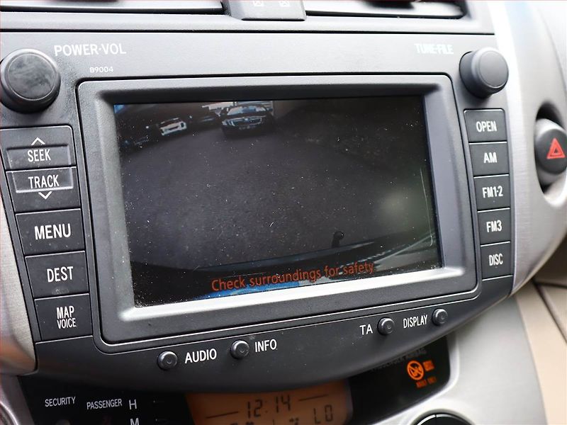 Toyota RAV4 (2008) 2.2 D-CAT, 4X4, Tempomat - fotka 13 z 19