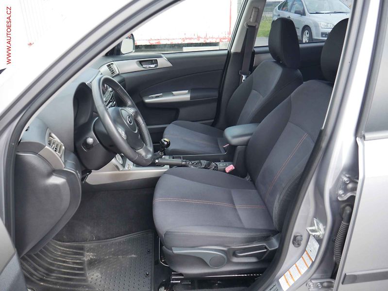 Subaru Forester (2009) 2.5XT 4x4, ČR, servis.kniha - fotka 10 z 17