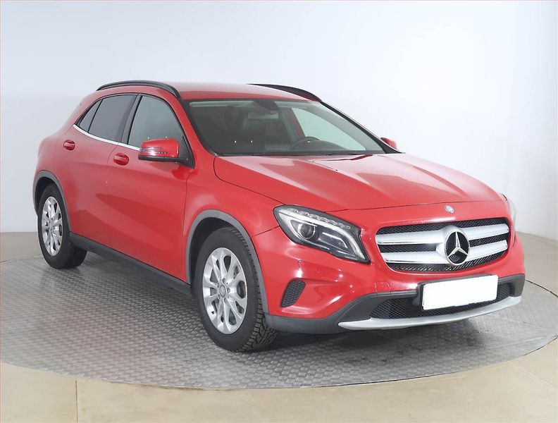 Mercedes-Benz GLA (2015) Progressive 180 CDI - fotka 1 z 18