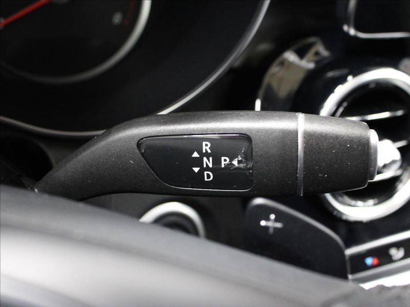 Mercedes-Benz Třídy C 2,0 200 T Exlusive top - fotka 21 z 33
