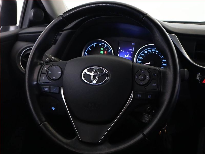 Toyota Corolla (2017) 1.6 Valvematic, Serv.kniha - fotka 14 z 17