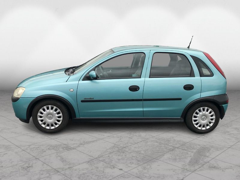 Opel Corsa 1.2  16V - fotka 3 z 27