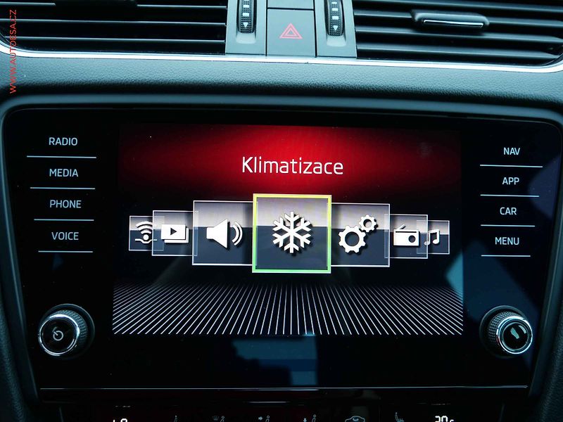 Škoda Octavia (2019) 2.0 TDi, 2.maj,ČR, RS, DSG - fotka 24 z 26