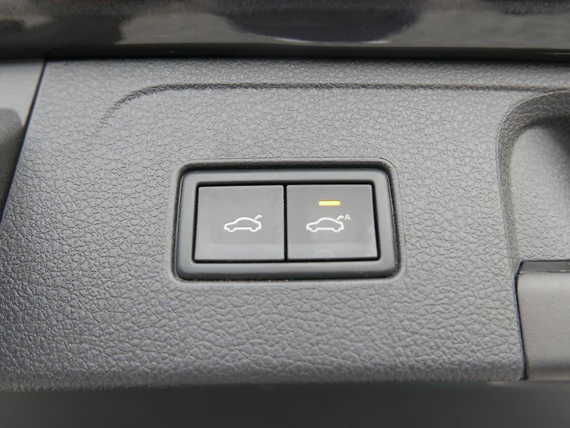 Volkswagen Passat 1,4 TSI GTE REZERVACE - fotka 15 z 44