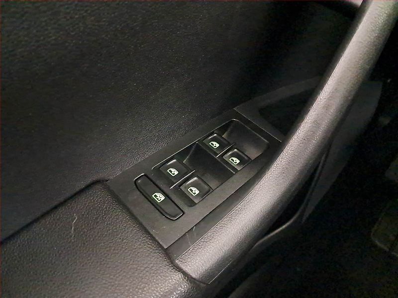 Škoda Octavia (2017) 1.6 TDI, Tempomat - fotka 19 z 19