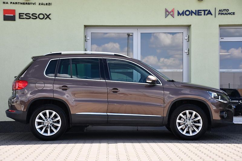 Volkswagen Tiguan 2.0TDi DSG 4MOTION - fotka 6 z 44