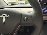 Tesla Model Y Long Range AWD - náhled 32