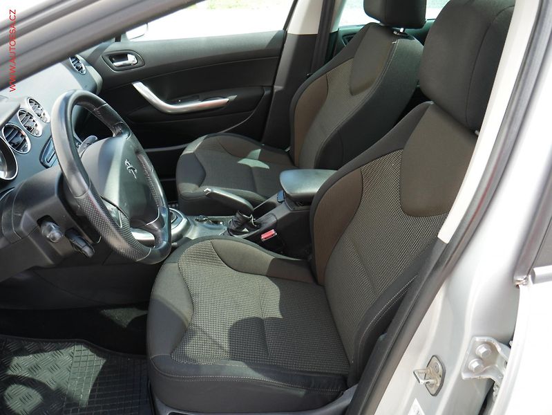 Peugeot 308 (2014) 1.6VTi, 1.maj,ČR, Active - fotka 9 z 16