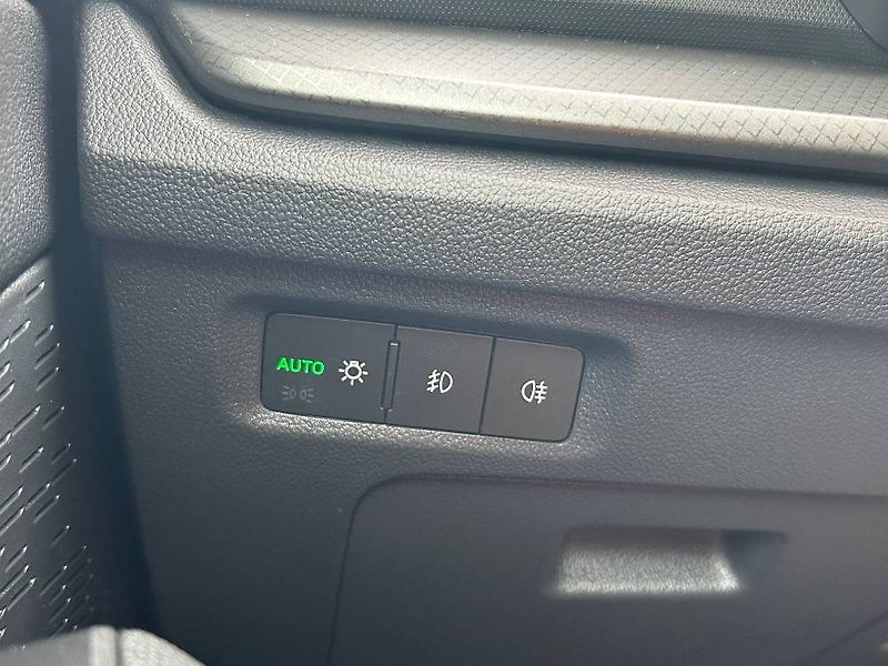 Škoda Octavia Ambition 7DSG 2,0TDI - fotka 18 z 23