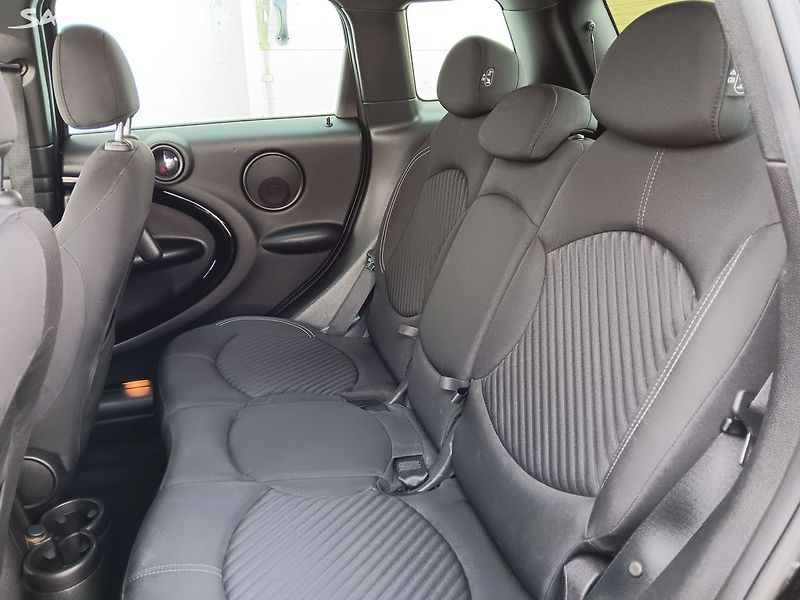Mini Countryman 2.0D  S WORKS 4X4 - fotka 24 z 26