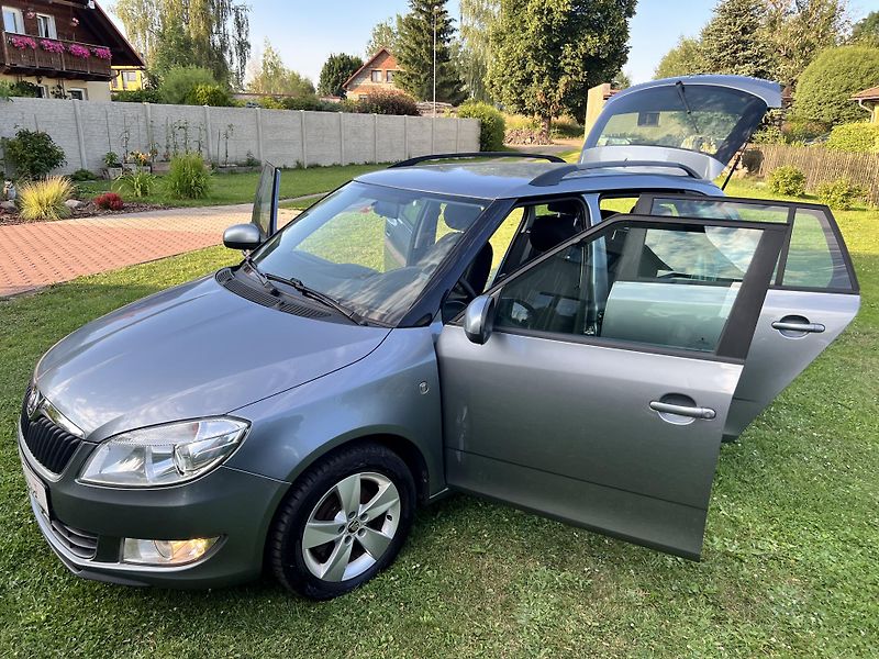 Škoda Fabia 1.2TSI 63KW,DIGIKLIMA,ALU,ESP - fotka 25 z 42