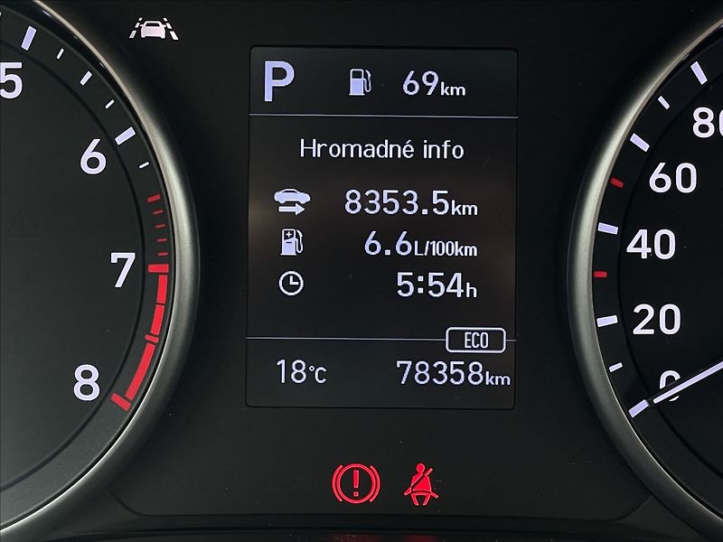 Hyundai i30 1,5 T-GDI AT7 Combi Smart PDC - fotka 10 z 19