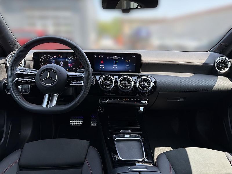Mercedes-Benz Třídy A A 200 - fotka 11 z 16
