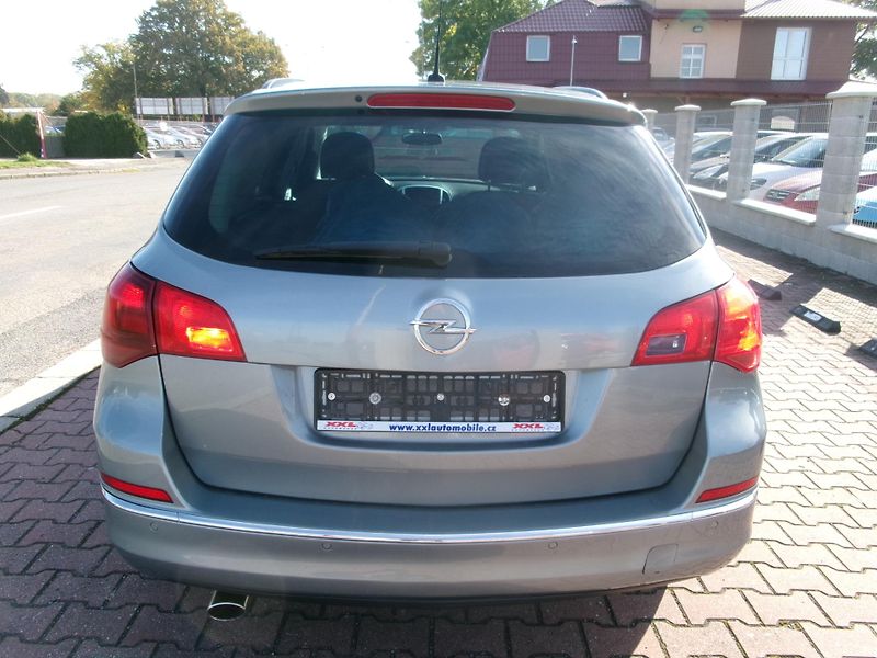 Opel Astra (2014) 1,4T KLIMA VÝHŘEV BT TEMP - fotka 7 z 25
