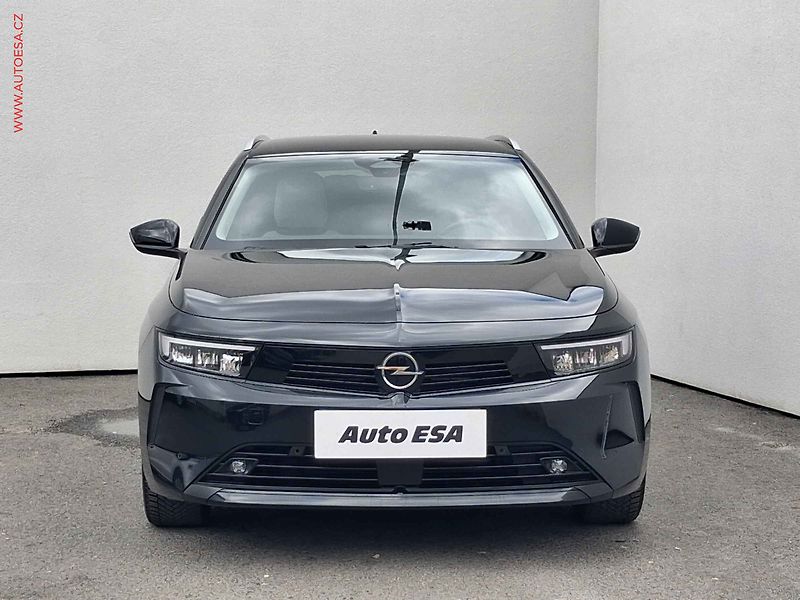 Opel Astra (2023) 1.5 CDTi Sports-Tourer, LED - fotka 2 z 19