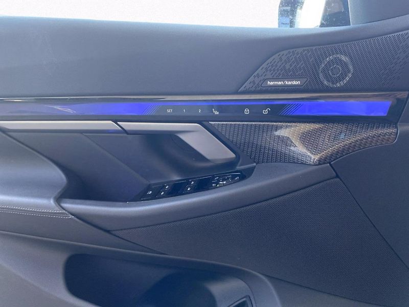 BMW Řada 5 520i M-Sport 360 HuD NezTop Ve - fotka 5 z 10
