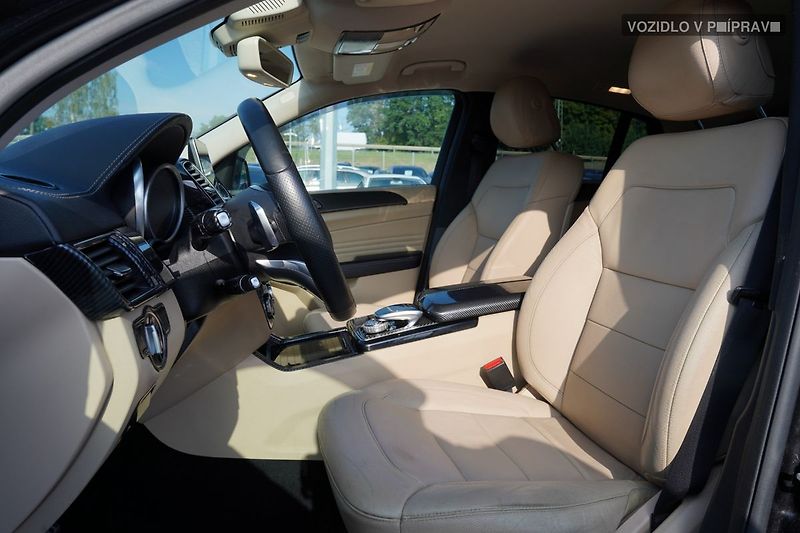 Mercedes-Benz GLE GLE350 4Matic AMG/TAŽNÉ/HARMAN - fotka 8 z 12